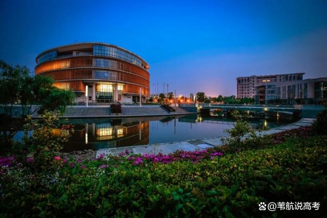 江苏大学与江苏科技大学，两所高校的独特魅力与发展前景